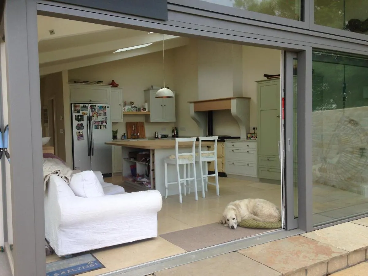 Hébergement de vacances Remote Thatch Cottage On Dartmoor With Hot Tub Exeter