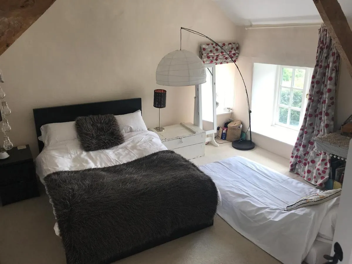 Remote Thatch Cottage On Dartmoor With Hot Tub Exeter Royaume-Uni